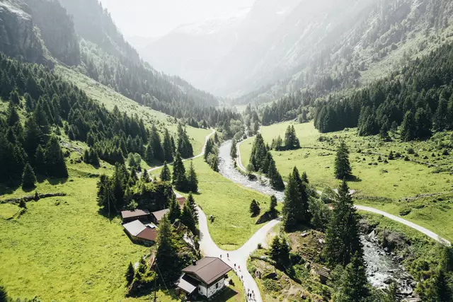 Blick in den Zemmgrund mit Schwemmalm im Zillertal. 
 | Foto: Flo Smith