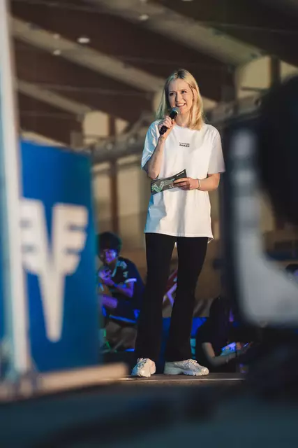 Moderatorin Tina Ritschl.  | Foto: Volksbank Tirol