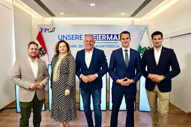 Klubobmann Marco Triller, Landesrätin Claudia Holzer, Landeshauptmann Mario Kunasek, Landesrat Stefan Hermann und Landesrat Hannes Amesbauer (v. l.) zogen im Rahmen einer Pressekonferenz Bilanz über die ersten sechs Monate freiheitlicher Regierungsverantwortung.  | Foto: FPÖ Steiermark