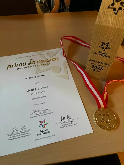 Der erfolgreiche Jung-Musiker Michael Helmel aus Lunz am See holte beim Bundesbewerb von "prima la musica" die Goldene. | Foto: Musikschule Erlauftal