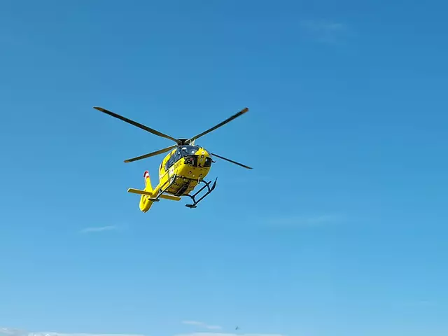 Die schwer verletzte Person wurde mit dem Rettungshubschrauber ins AKH Wien geflogen. | Foto: ÖAMTC