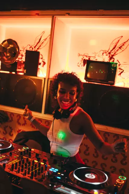 Der Eintritt zu allen Locations war eine freie Spende, die den Sozialen projekten zugute kam. | Foto: Gürtel Connection / Mila Zytca