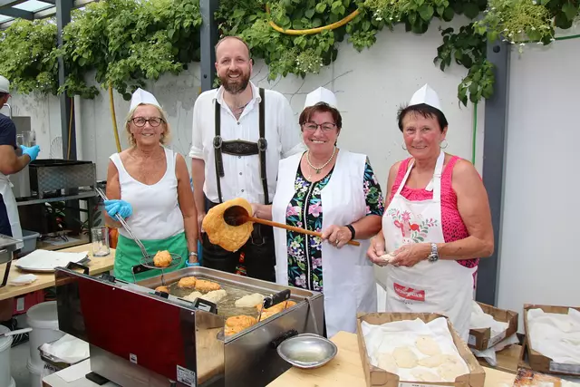 Kathi Fenninger, Stefan Huber, Christine Feninger, Resi Neuhofer.