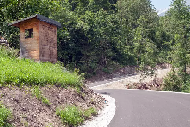 Bild 13: nach dem ersten Anstieg geht es nun etwas bergab, in Rücksicht auf eine private Wiese eines Landwirts.  | Foto: © Ing. Günter Kramarcsik