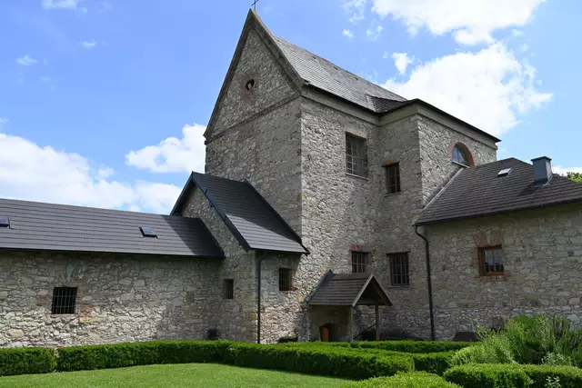 ...ich konnte auch in das Kloster schauen