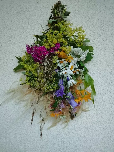 Sonnwendbuschen: eine alte Tradition, die bis heute anhält | Foto: Veronika Frank