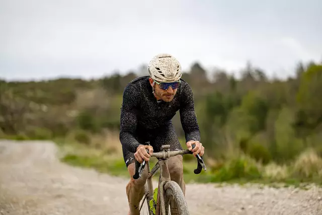 Die Gravel-Rennen fordern für Starter wie Daniel Federspiel einiges an Leidensfähigkeit. | Foto: Monaco Gravel Race