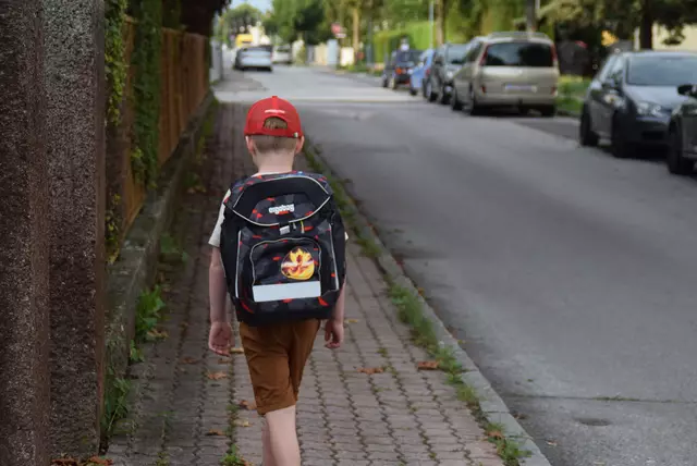 Benötigt werden vor allem Schultaschen, Rucksäcke, Werkkoffer, Zirkel, Jausenboxen, Taschenrechner, Federpennale, Lineale, Zeichenutensilien und Material für Technisches Zeichnen. | Foto: Katrin Pirzl