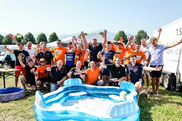 Viele Holländer feiern direkt auf den Campingplätzen. Hier sind die Partystationen im Überblick. | Foto: ripu