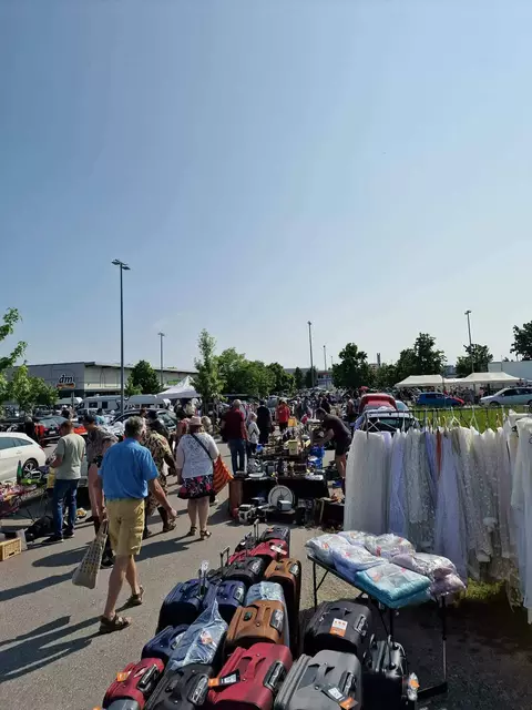 Der nächste Mega-Flohmarkt findet in Simbach im Lokschuppen statt. | Foto: SR Märkte