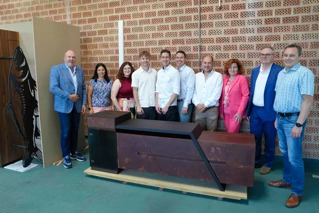 (v.l.n.r.): Anton Putz, Nicole Fleck, Julia Parapatits, Fabio Schwarz, David Leitgeb, Moritz Prenner, Harald Honigschnabel, Erwin Kremsner, Doris Granabetter, Christoph Grünwald. | Foto: WKB