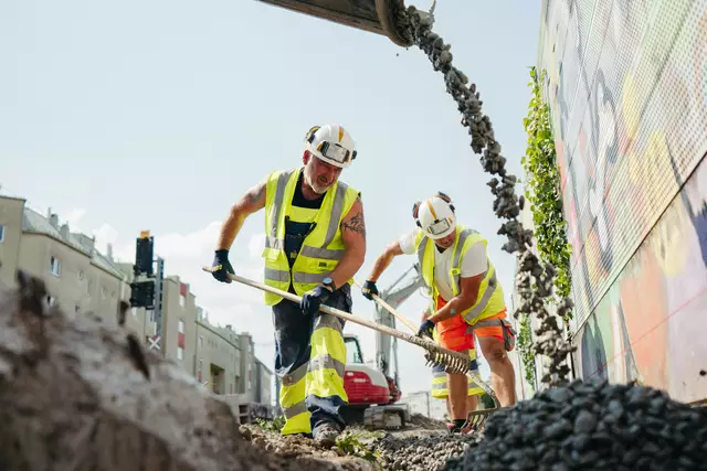 Sie sind den meisten Menschen ein Graus: Sommerbaustellen. Warum diese laut ÖBB, ASFINAG und Wiener Linien notwendig seien und inwiefern die Wirtschaft davon profitiert. | Foto: ÖBB/Lukas Leonte