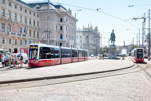 Zwischen Karlsplatz, über den Schwarzenbergplatz bis hin nach St. Marx kann man auf den Ersatzbus 71E umsteigen. (Symbolfoto) | Foto: Manfred Helmer/Wiener Linien