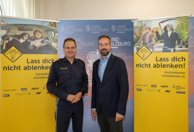 LH-Stellvertreter Stefan Schnöll und Landespolizeidirektor Bernhard Rausch stellten heute die neue Informationskampagne "Lass dich nicht ablenken!" vor. | Foto: LMZ