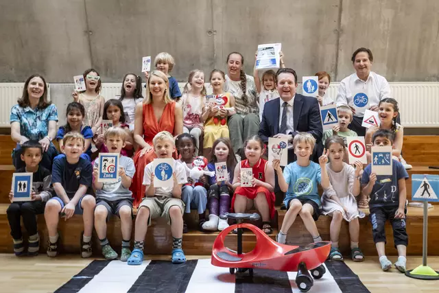 Das gemeinsame Projekt „Kinder, los geht’s“ des Landes Tirol sowie des Kuratoriums für Verkehrssicherheit soll Kindergartenkinder fit für den Schulweg machen. | Foto: KFV/APA-Fotoservice/Hetfleisch
