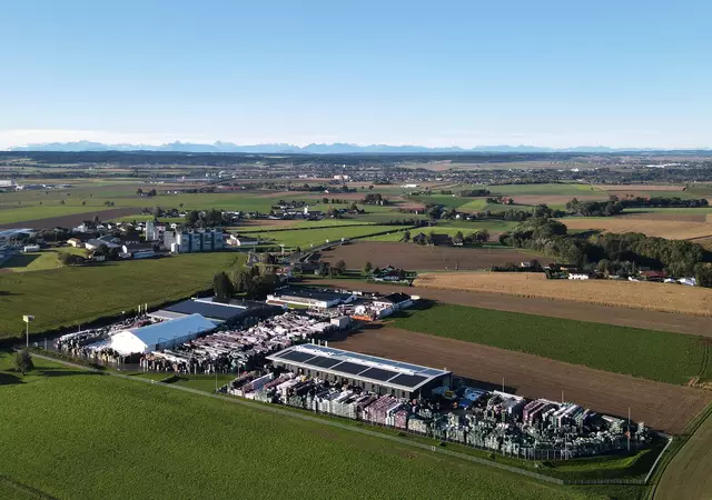 Neben der Erweiterung des Betriebsareals auf insgesamt 50.000 Quadratmeter wurde am Firmenstandort in Mühlheim am Inn auch die bestehende Photovoltaikanlage deutlich ausgebaut. | Foto: RDG Recycling Group