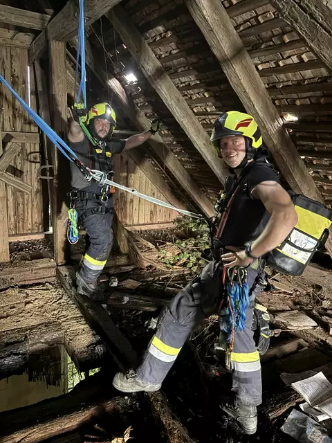 Die Männer beim Einsatz in Hollenegg. | Foto: FF Hollenegg