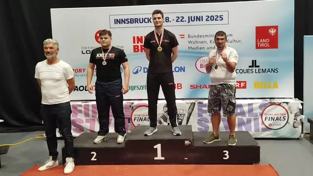 René Wilhelm (r.) schaffte es zweimal aufs Stockerl. | Foto: ASKÖ Kickbox-Club Leibnitz
