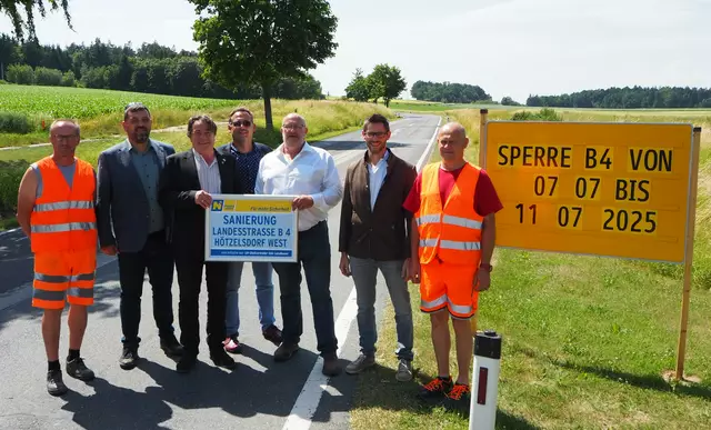 Die Sanierung der Landesstraße B 4 westlich von Hötzelsdorf wurde mit dem symbolischen Baubeginn offiziell gestartet. | Foto: NÖ Landesregierung