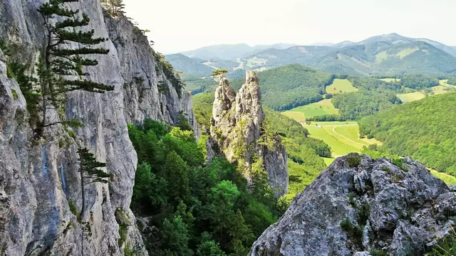 Klettersteige am Peilstein: Matterhorn- und Haserlstiege  
&gt;&gt;&gt; Wander- und Kletterdokumentation: 49 Bilder ...  &gt;&gt;&gt; Dokulink | Foto: © Silvia Plischek