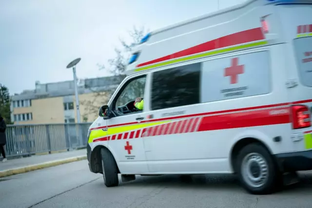 Der kleine Bub wurde ins Krankenhaus gebracht. (Symbolfoto) | Foto: Bernhard Knaus