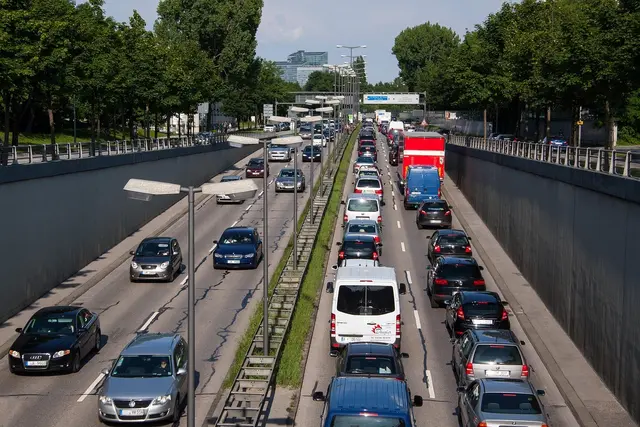 Erfahrungsgemäß starten die Sommerferien mit relativ flüssigem Verkehrsaufkommen, die nachfolgenden Wochenenden werden sukzessive stärker | Foto: Pixabay/Symbolbild