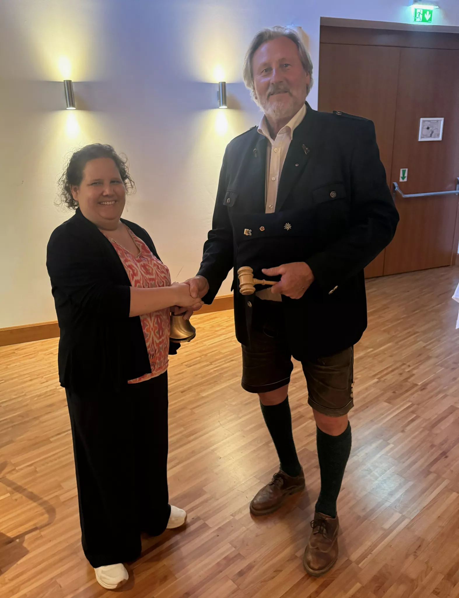 Lisa Eckel Präsidentenamt-Übergabe: beim Lions Club Dachstein Welterbe - Salzkammergut