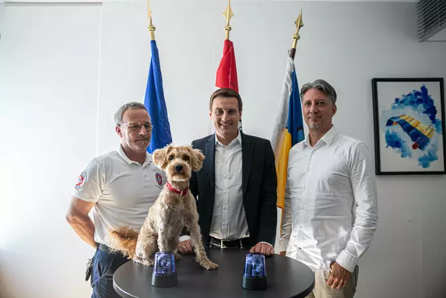 vlnr.: Christian Bruschek, Landesrat Sven Hergovich, Marcus Serringer & Hund:Fido | Foto: SPÖ NÖ