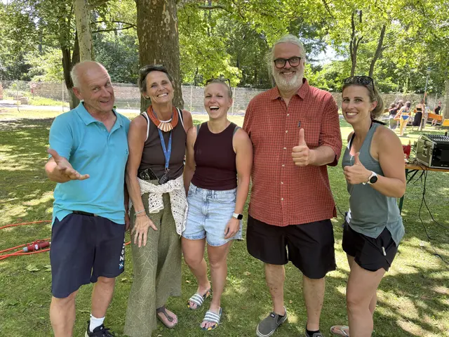 Alles gelungen: Sepp Puchinger, Direktorin Sabine Puchinger, Magdalena Göschl, Stadtrat Dieter Kuscher (SPÖ) und Julia Tomanko | Foto: Bachhofner