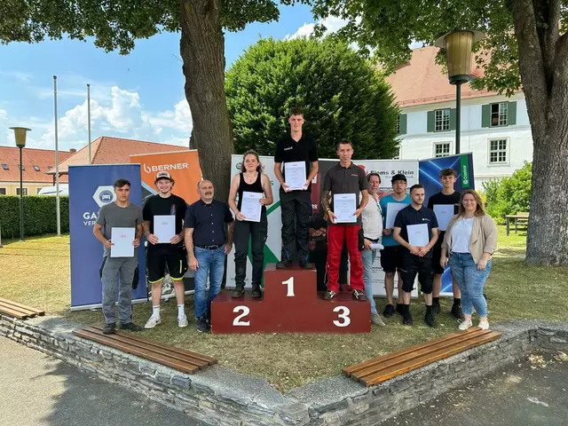 Raphael Simon aus Mattersburg sichert sich den Sieg bei der Kfz-Technik-Landesmeisterschaft. | Foto: WKB