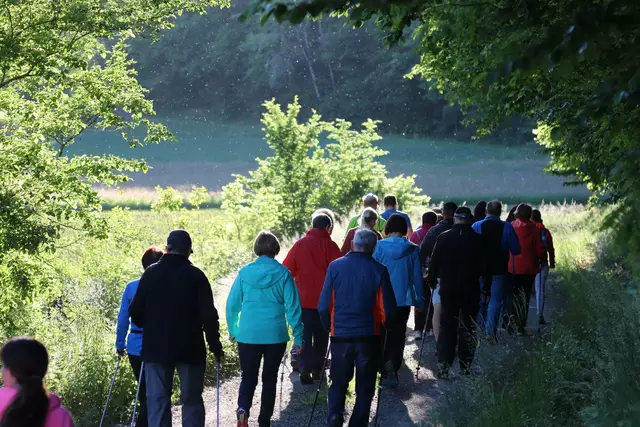 Begeisterte Wanderer kommen beim zahlreichen Wanderangebot des Naturparks Raabs vollkommen auf ihre Kosten. | Foto: Roland Knausz