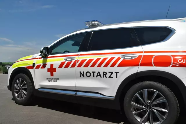 Beim Befahren eines ausgewaschenen Wegstücks geriet das Vorderrad des 62-Jährigen in eine Rinne, die durch Wassererosion entstanden war. Das Rad wurde abrupt abgebremst, wodurch der Mann die Kontrolle verlor, schwer stürzte und mit dem Kopf auf die Forststraße aufschlug. Er blieb bewusstlos liegen und erlitt Verletzungen unbestimmten Grades.

 | Foto: Martin Wurglits/Archiv