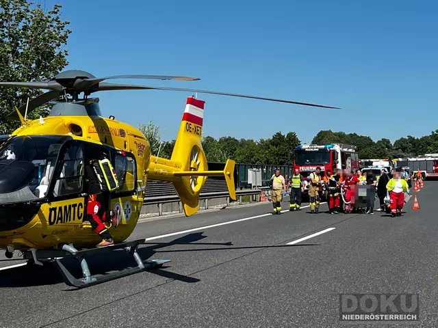 Der schwer verletzte ASFINAG-Mitarbeiter wurde nach der Erstversorgung in ein Klinikum geflogen. | Foto: DOKU-NÖ