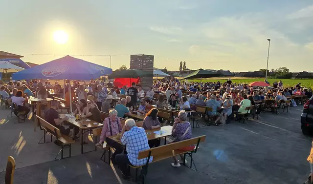 400 Gäste genossen die Sonnwendfeier in Absdorf. | Foto: ÖVP Absdorf