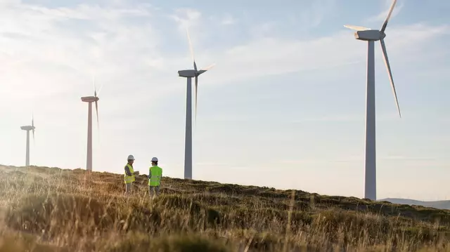Die MFG Oberösterreich begrüßt das klare Ergebnis der Volksbefragung in Grünbach, das sich gegen die Errichtung von Windrädern am Schiffberg ausspricht und vor den Risiken großflächiger Windkraftprojekte warnt. | Foto: www.freepik.com 