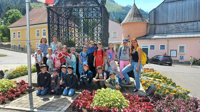 Sowohl die Peter Rosegger Volksschule als auch der Ferienspaß Trofaiach beteiligen sich an den künstlerischen Aktionen.  | Foto: next – Verein für zeitgenössische Kunst