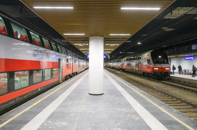 Ein Arbeiter wurde im Gleisbereich eines Bahnhofs von einem einfahrenden Zug erfasst. (Symbolfoto) | Foto: ÖBB/Zenger
