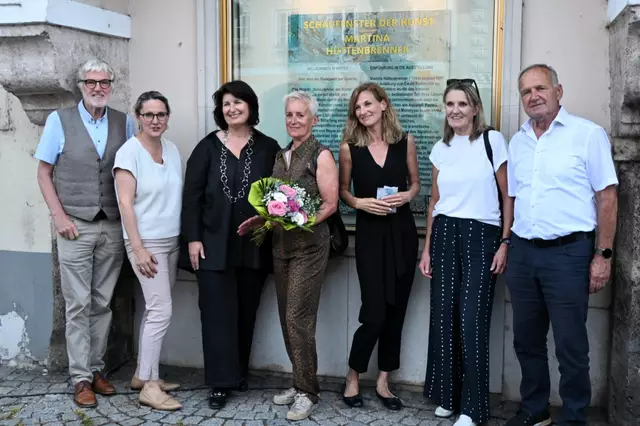 Rudi Grogger, Teresa Putz, Helga Steinacher, Martina Hüttenbrenner, Elizabeth Spiekermann, Ulinde Jaksch und Bürgermeister Gerhard Klaffner (v. li.). | Foto: Margit Dammerer