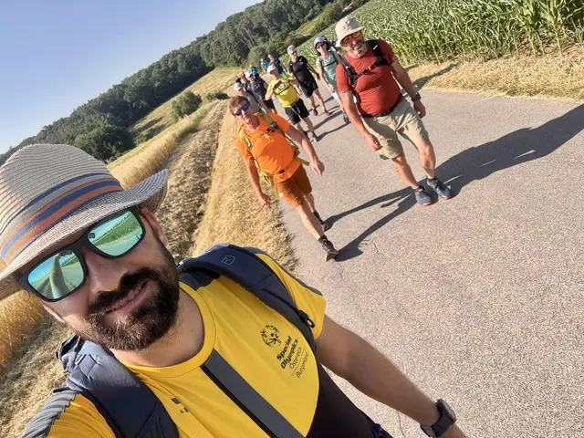 Zwischen Burg und Schandorf | Foto: Sebastian Koller