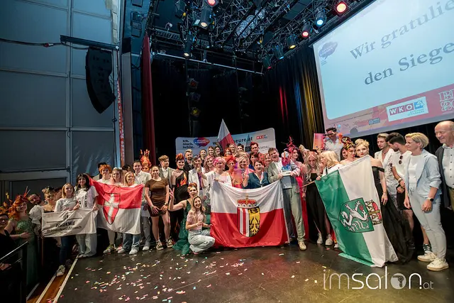 Durch die erfolgreichen Nachwuchsfriseure konnte sich das Team Oberösterreich den Sieg in der Bundesländerwertung sichern. | Foto: Cornelia Leitgeb/imSalon Verlags GmbH