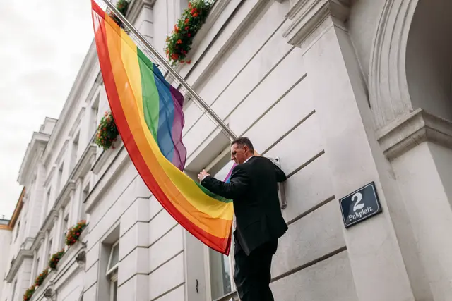 Regenbogenflaggen und die queere Community waren Thema in der ersten Arbeitssitzung der Bezirksvertretung. (Archiv) | Foto: Vicky Posch