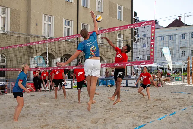 Von 4. Juli bis 18. August verwandelt sich der Minoritenplatz erneut zur Sommeroase – mit Sport, Musik und Urlaub mitten in der Stadt. | Foto: WMT