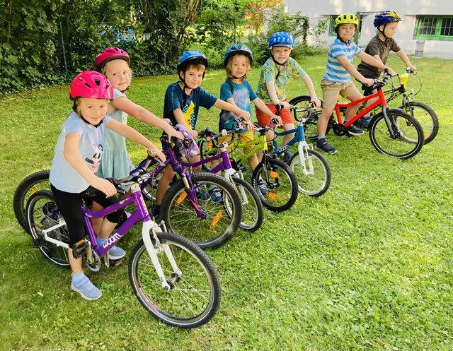 „Auf die Räder – fertig – los" hieß es in der letzten Schulwoche für die Vorschulkinder in der !Biku Villa. | Foto: !Biku Villa