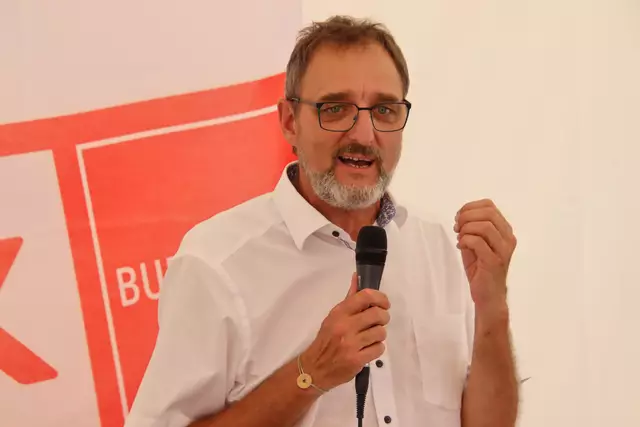 "Ein österreichweit einzigartiges Modell", betonte AK-Präsident Gerhard Michalitsch bei der Eröffnungsfeier. | Foto: Martin Wurglits