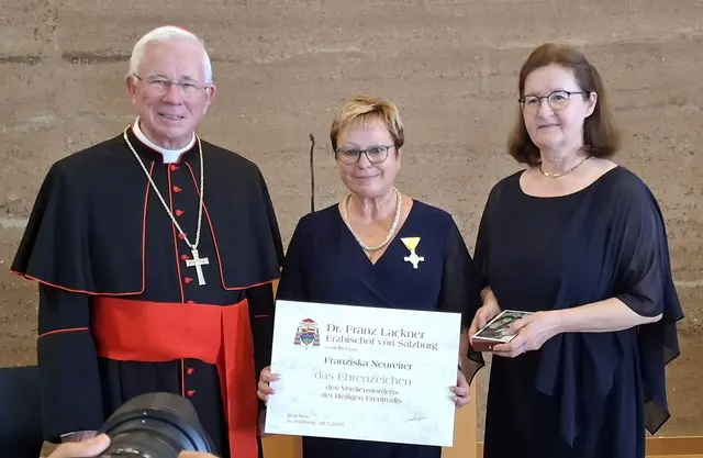 Erzbischof Franz Lackner, Franziska Neureiter, Ordinariatskanzlerin Elisabeth Kandler-Mayr