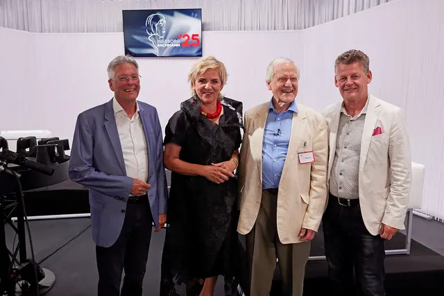  v.l: Landeshauptmann Dr. Peter Kaiser, ORF-Kärnten-Direktorin Karin Bernhard mit Heinz Bachmann und Bürgermeister Christian Scheider bei der Eröffnung des heurigen Bachmann-Wettbewerbes. | Foto: Puch