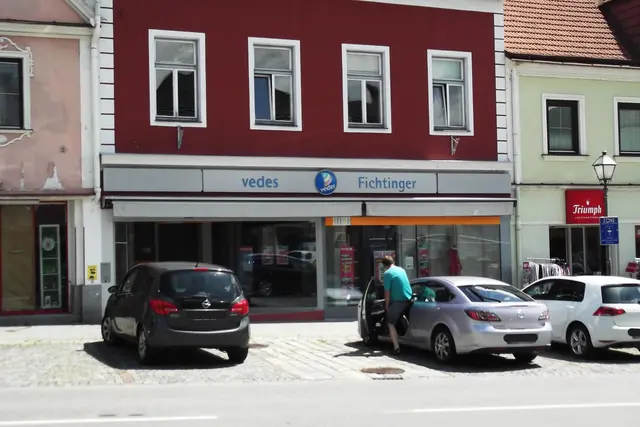 Damals-Foto: Diese Aufnahme entstand am 17. Juli 2017, als es noch das Büro- und Spielwarengeschäft Fichtinger (Skribo) in der Landstraße in Zwettl gegeben hat.  | Foto: B. Hofmann