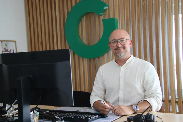 Hannes Dax berät in der Bezirksstelle der Gesundheitskasse. | Foto: Martin Wurglits
