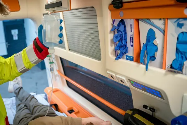 Beide Fahrzeuglenker und eine 10-Jährige wurden verletzt. (Symbolfoto) | Foto: Bernhard Knaus