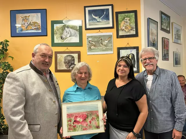 Franz Lechner, Künstlerin Christa Doppler, Wirtin Renate Heiß und Freddy Bucheditsch | Foto: Kuturcafé